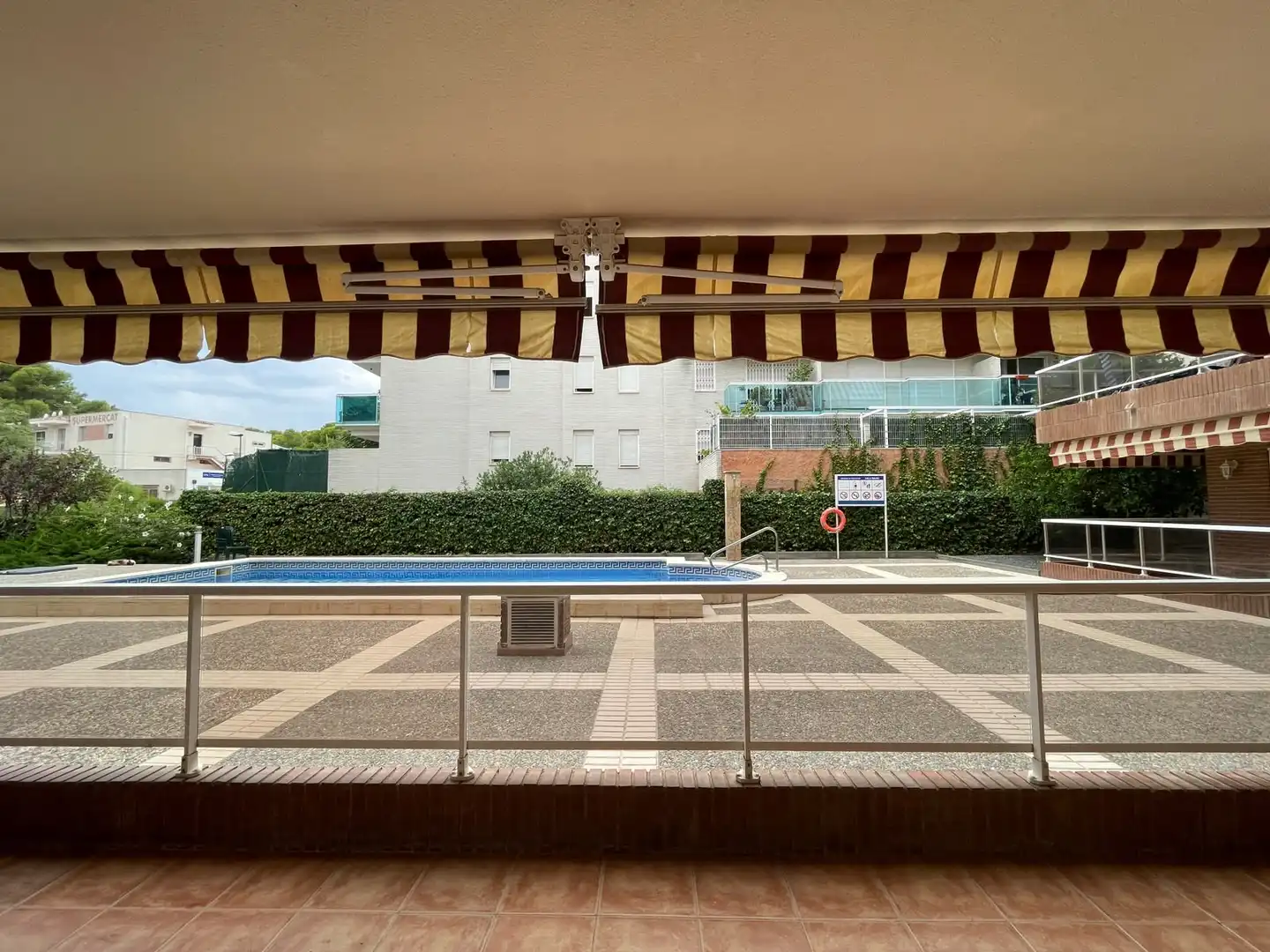 Piscina de Planta baixa en venda en Salou amb Jardí privat, Terrassa i Moblat