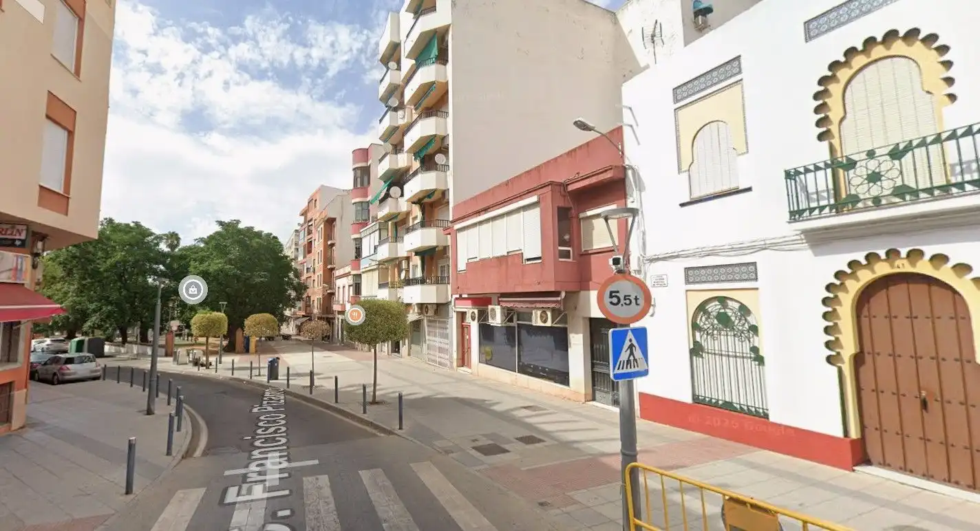 Exterior view of Office for sale in Almendralejo