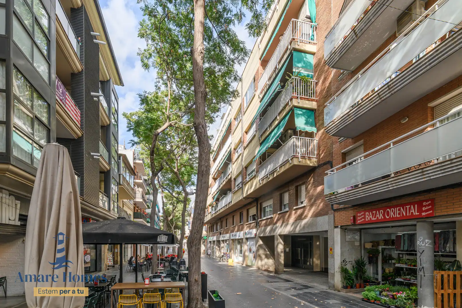 Vista exterior de Ático en venta en Castelldefels con Terraza y Horno