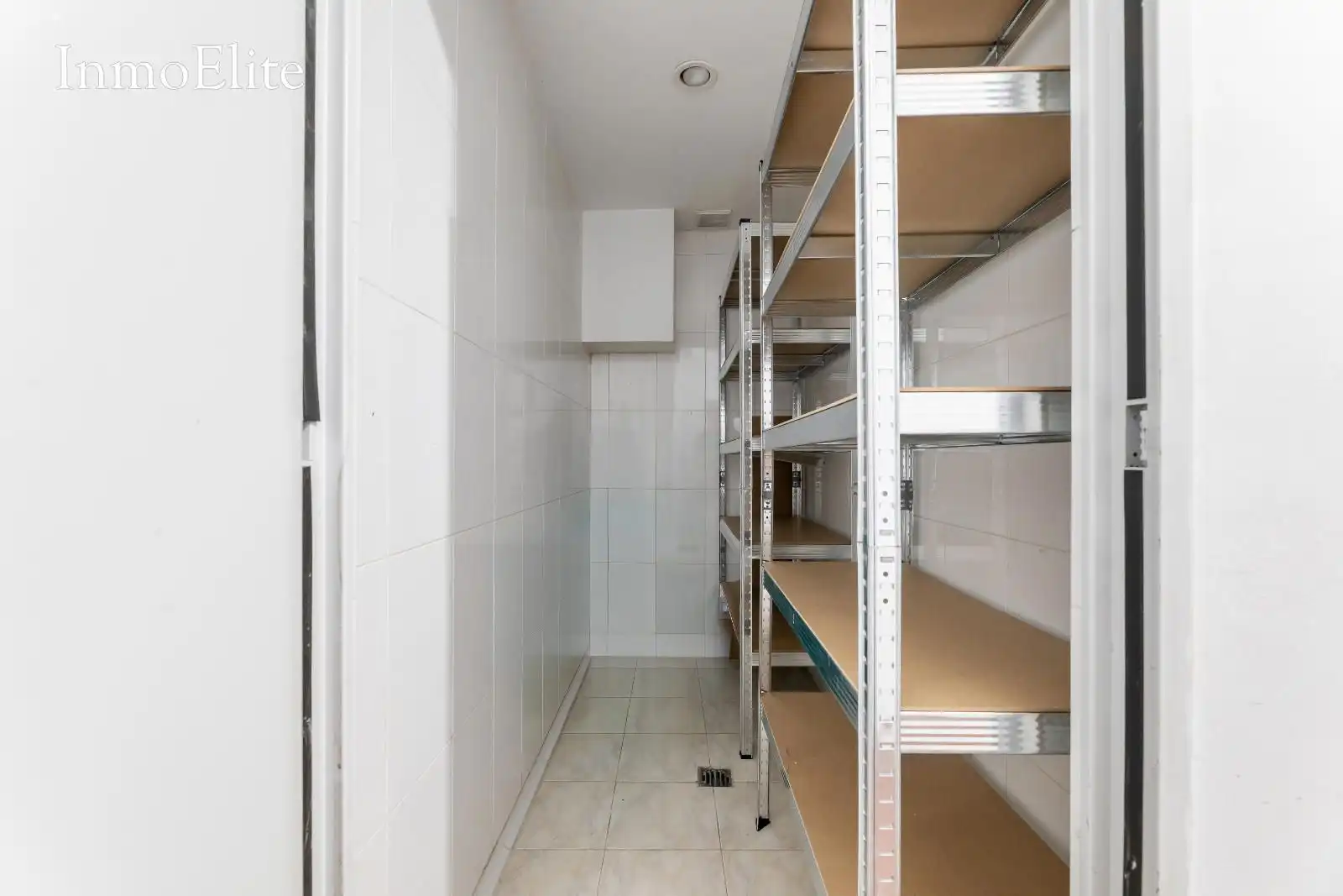 Piso en venta en Madrid con Calefacción, Trastero y Horno