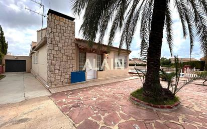 Jardí de Casa o xalet en venda en Torrent amb Terrassa i Piscina