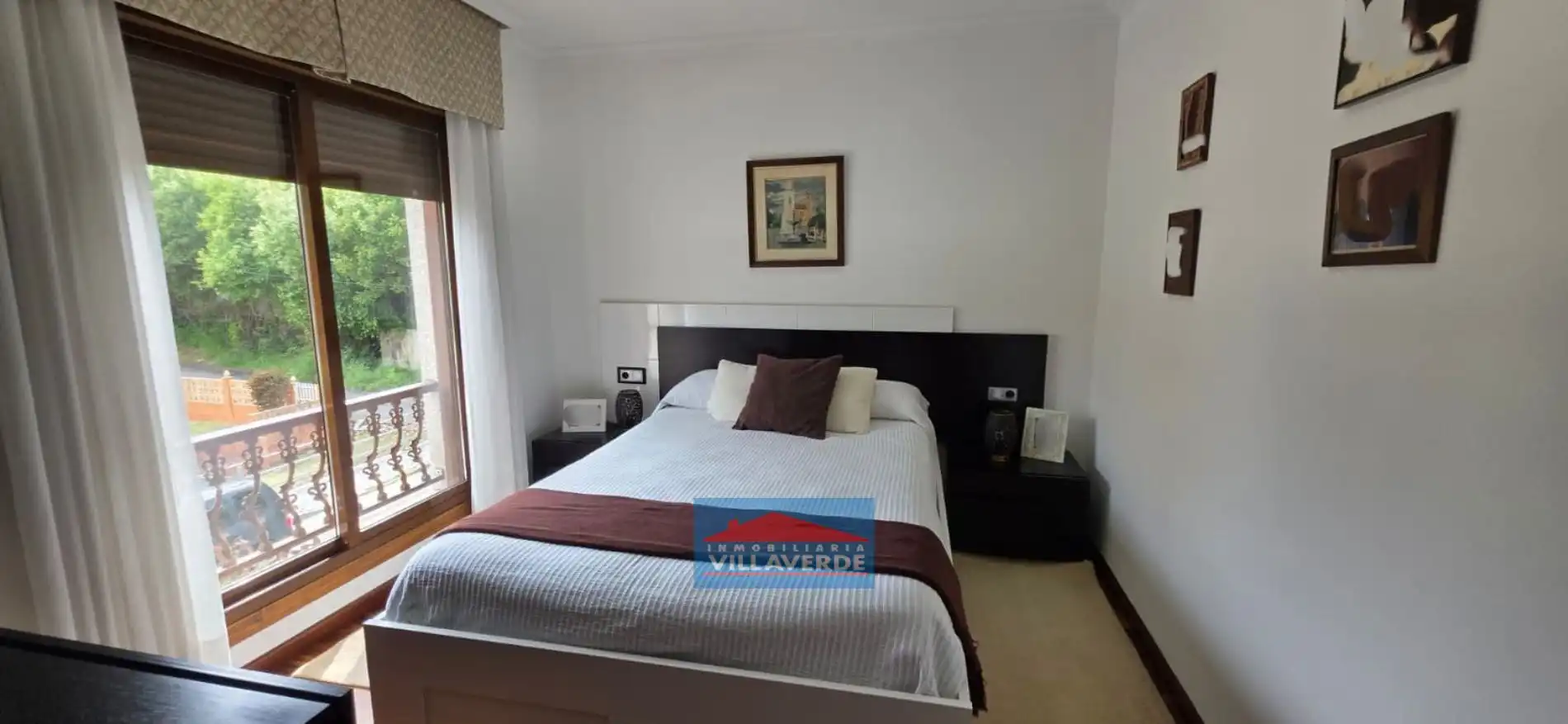 Habitación de Casa adosada en venta en Cangas  con Calefacción, Terraza y Trastero