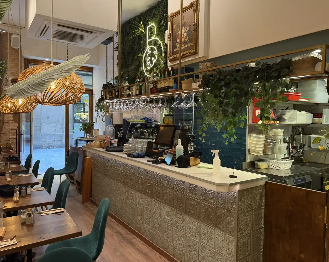 Business premises for transfer in Ciutat Vella, imagen 7