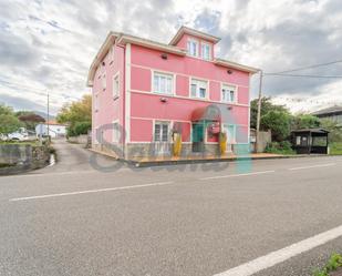 Vista exterior de Casa o xalet en venda en Cudillero amb Calefacció, Jardí privat i Parquet