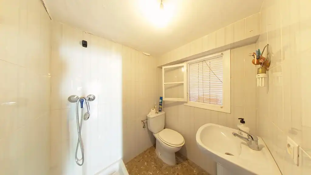 Bathroom of Houses for sale in Nerja