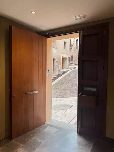 Vista exterior de Apartament en venda en Besalú amb Aire condicionat, Calefacció i Moblat