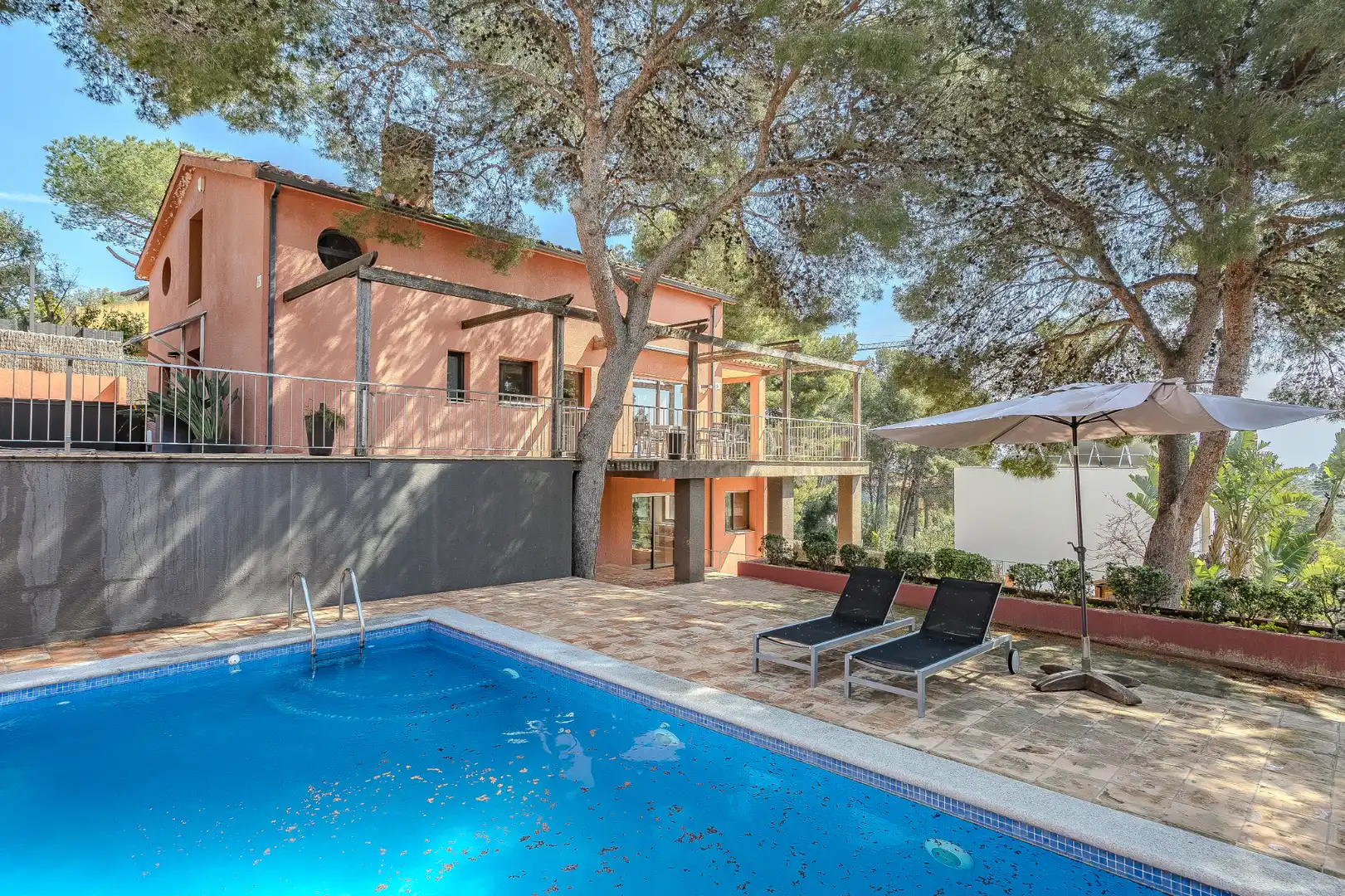 Terrassa de Casa o xalet en venda en Castelldefels amb Aire condicionat, Calefacció i Jardí privat