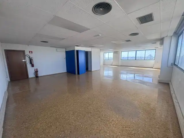 Office space with lift to rent in Carrer del Professor Beltrán Báguena, imagen 4