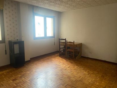 Dormitori de Pis en venda en Gijón 