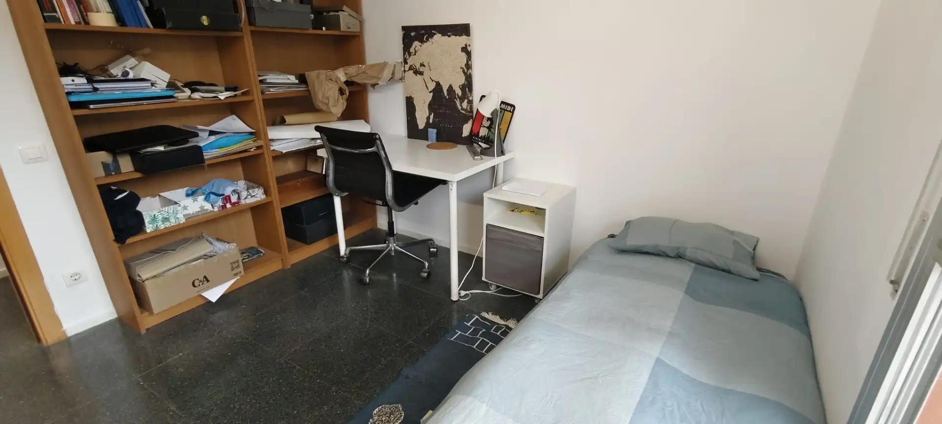 Habitación de Piso en venta en Cervelló con Aire acondicionado, Calefacción y Amueblado
