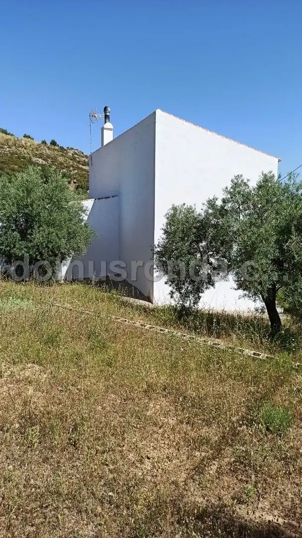 Finca rústica en venta en Cuevas del Becerro con Amueblado