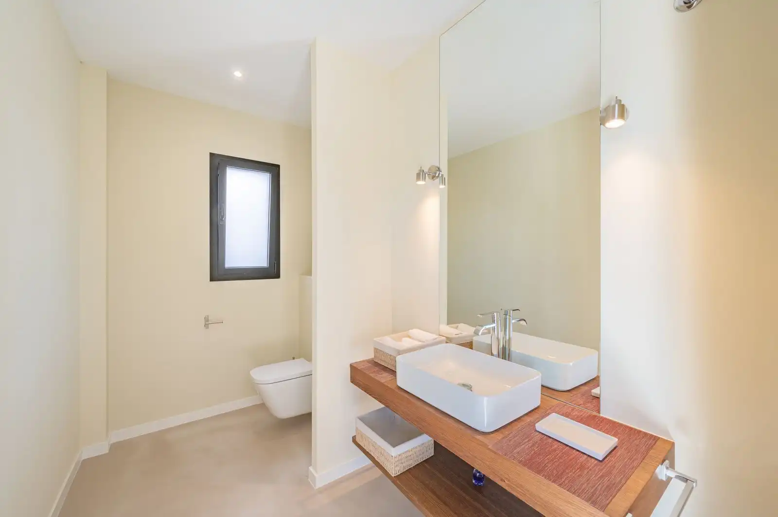 Bathroom of Houses for sale in Málaga  with Air Conditioner, Terrace and Swimming Pool