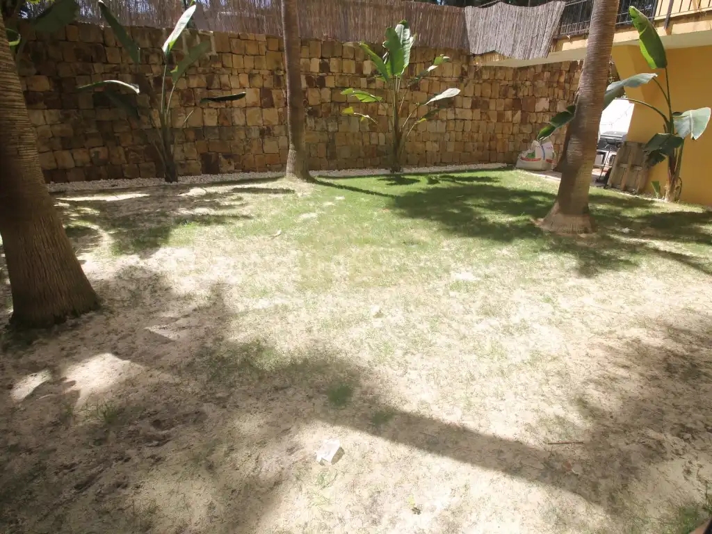 Wohnungen zum Verkauf in Sotogrande mit Klimaanlage, Heizung und Privatgarten