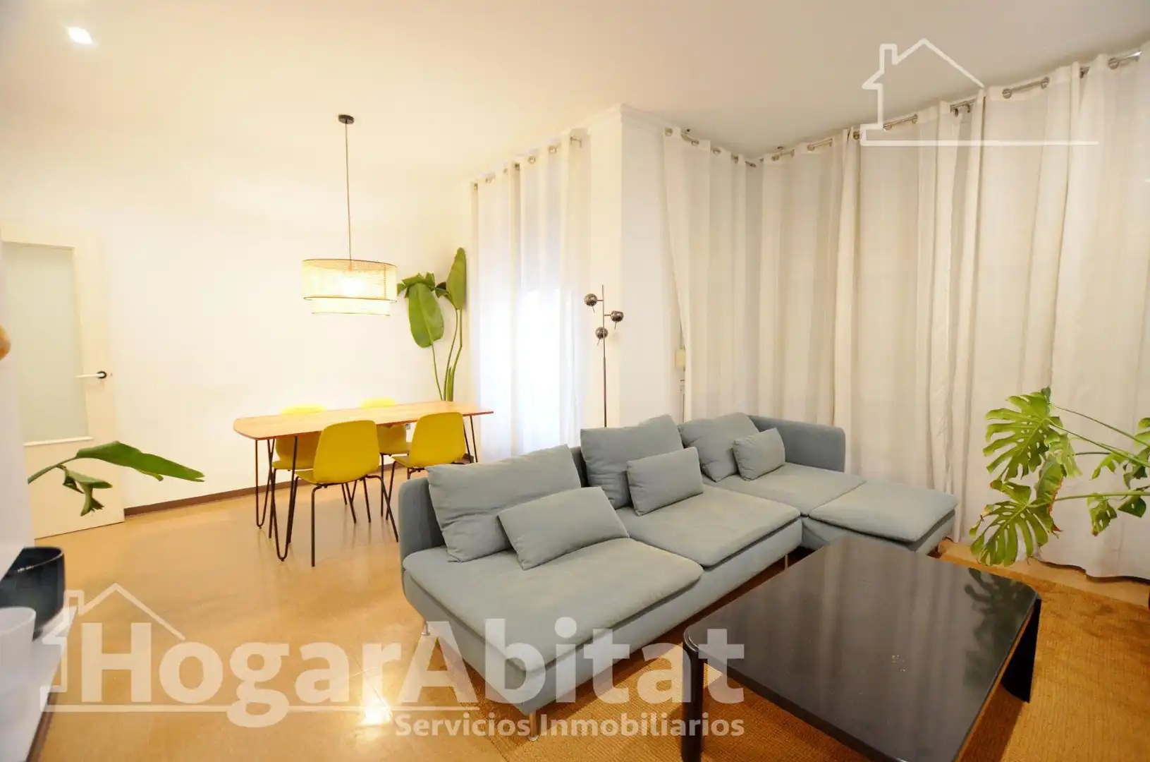Piso con terraza en venta en Calle Rafael Altamira
