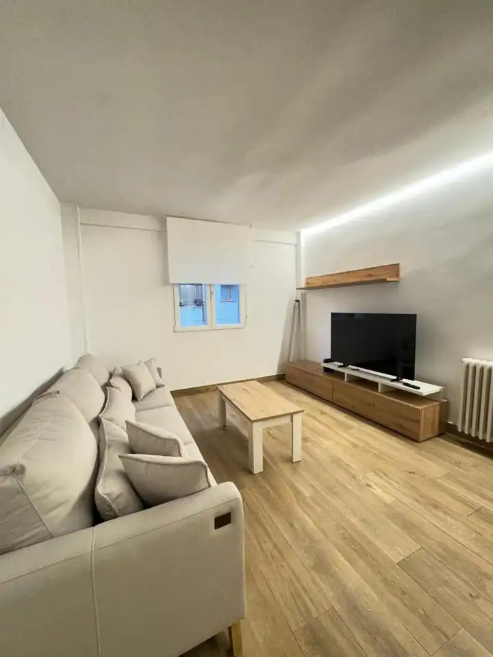 Sala de estar de Piso para compartir en Segovia con Calefacción, Terraza y Amueblado
