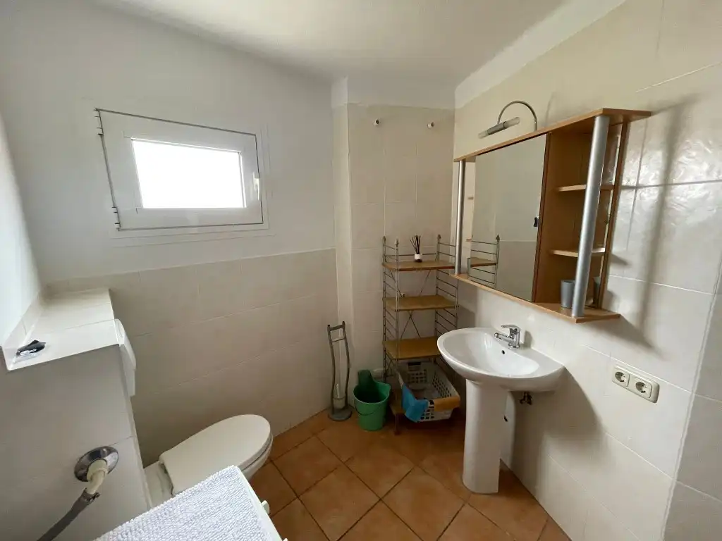 Bany de Apartament en venda en Torrox amb Terrassa, Piscina i Moblat