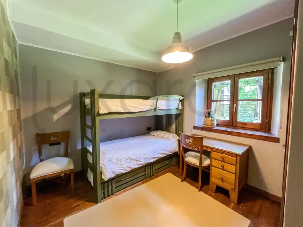 Dormitori de Apartament en venda en Naut Aran
