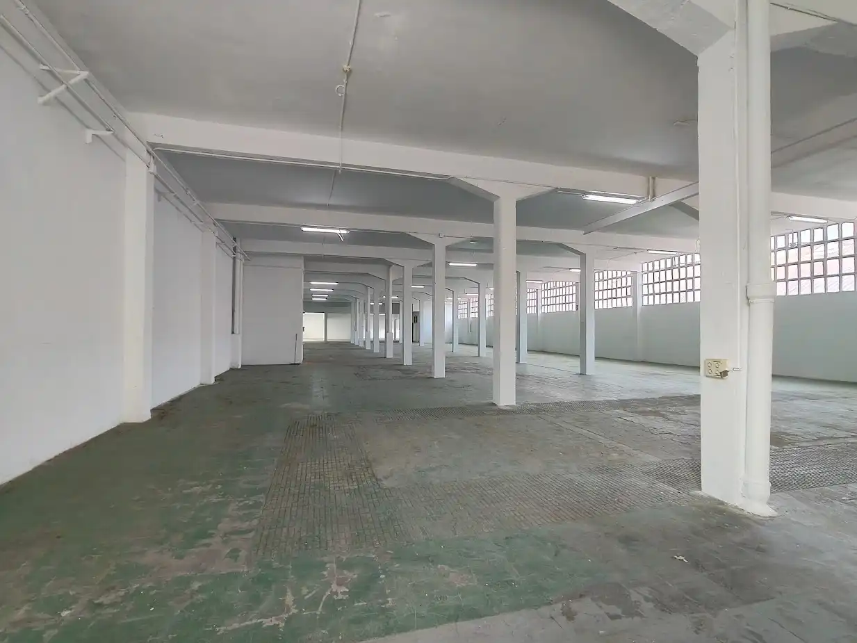 Nau industrial en venda en Sant Boi de Llobregat