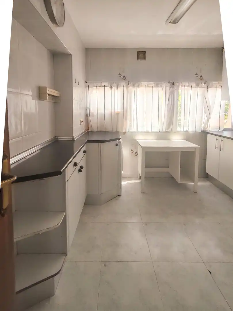 Cocina de Piso en venta en Madrid con Calefacción y Parquet