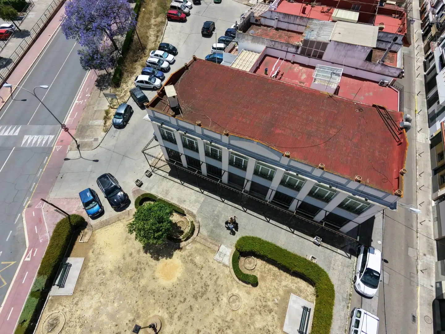 Vista exterior de Edificio en venta en Mairena del Aljarafe