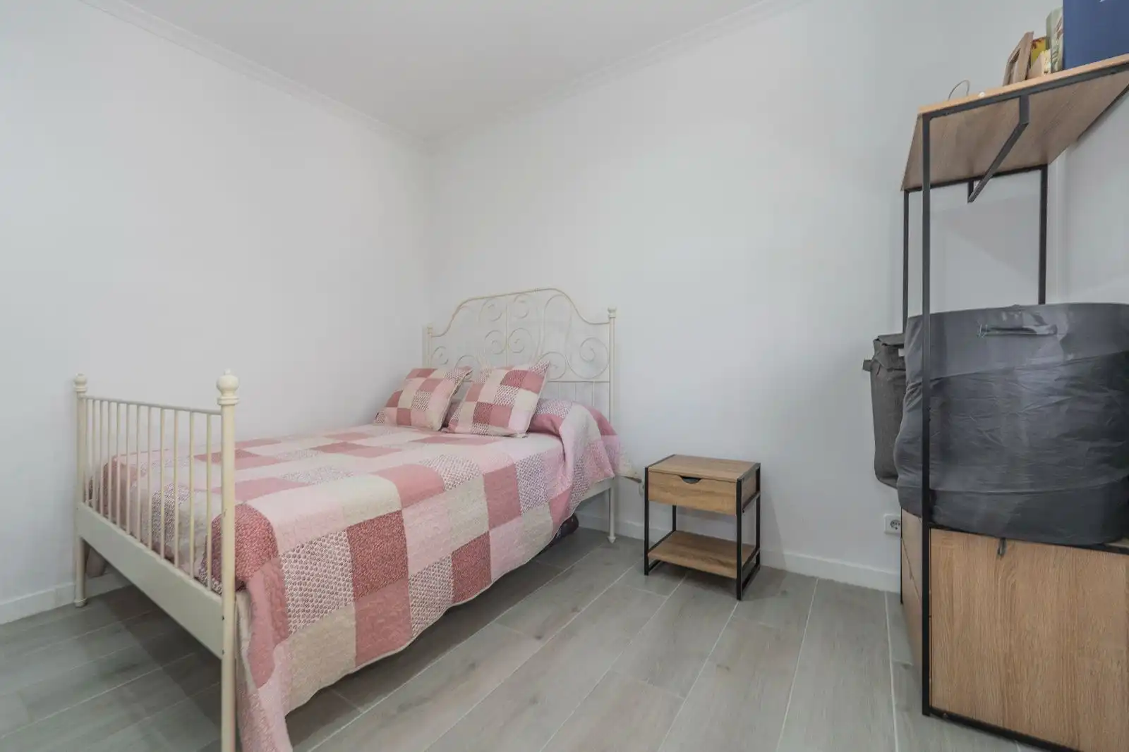 Habitación de Casa o chalet en venta en San Agustín del Guadalix con Aire acondicionado, Calefacción y Jardín privado