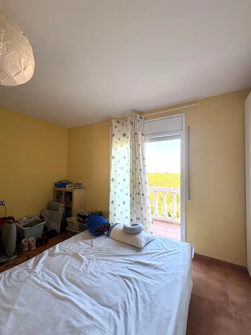 Habitación de Casa o chalet en venta en Rubí con Aire acondicionado, Calefacción y Jardín privado