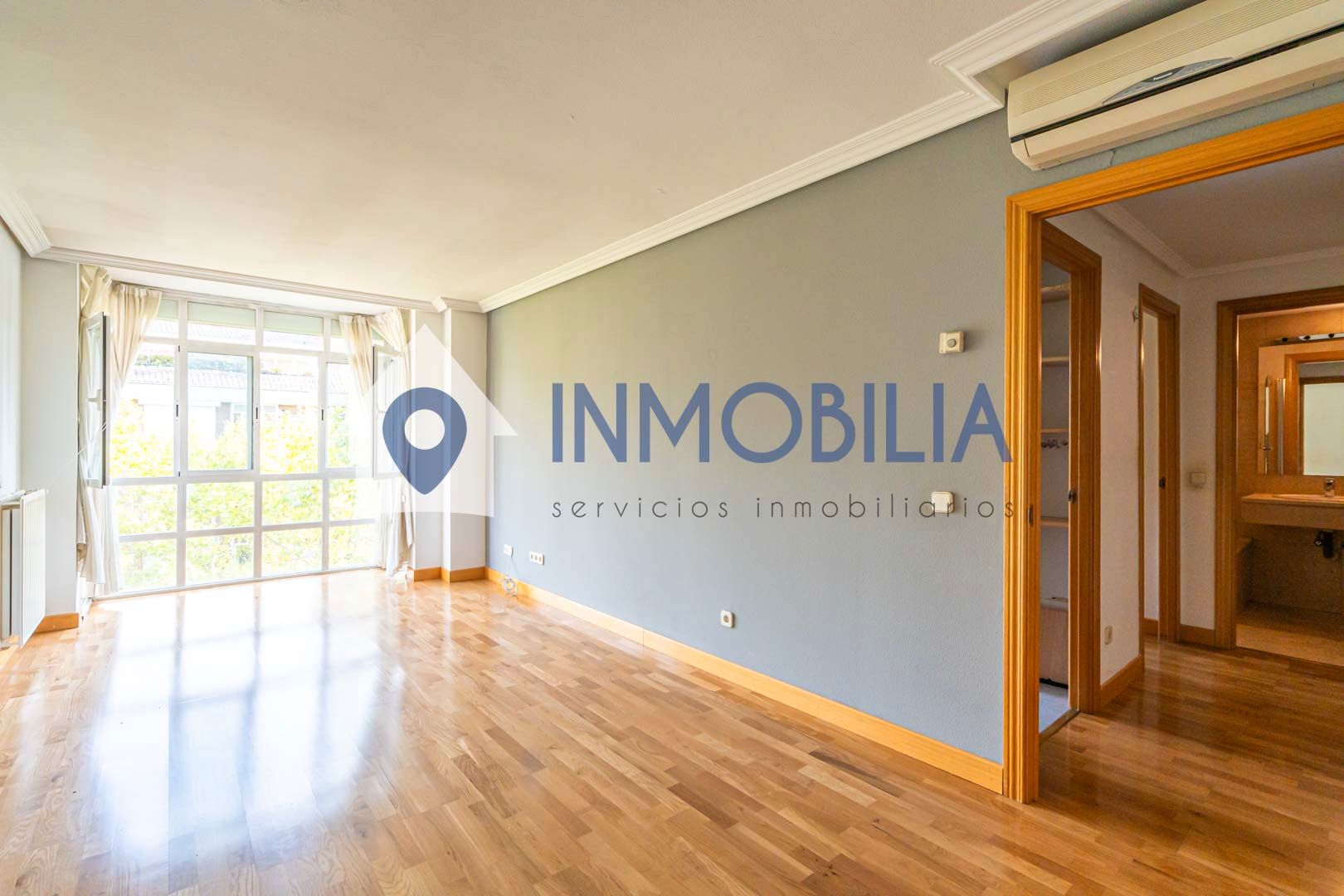 Bedroom of Flat for sale in  Madrid Capital  with Air Conditioner, Heating and Swimming Pool