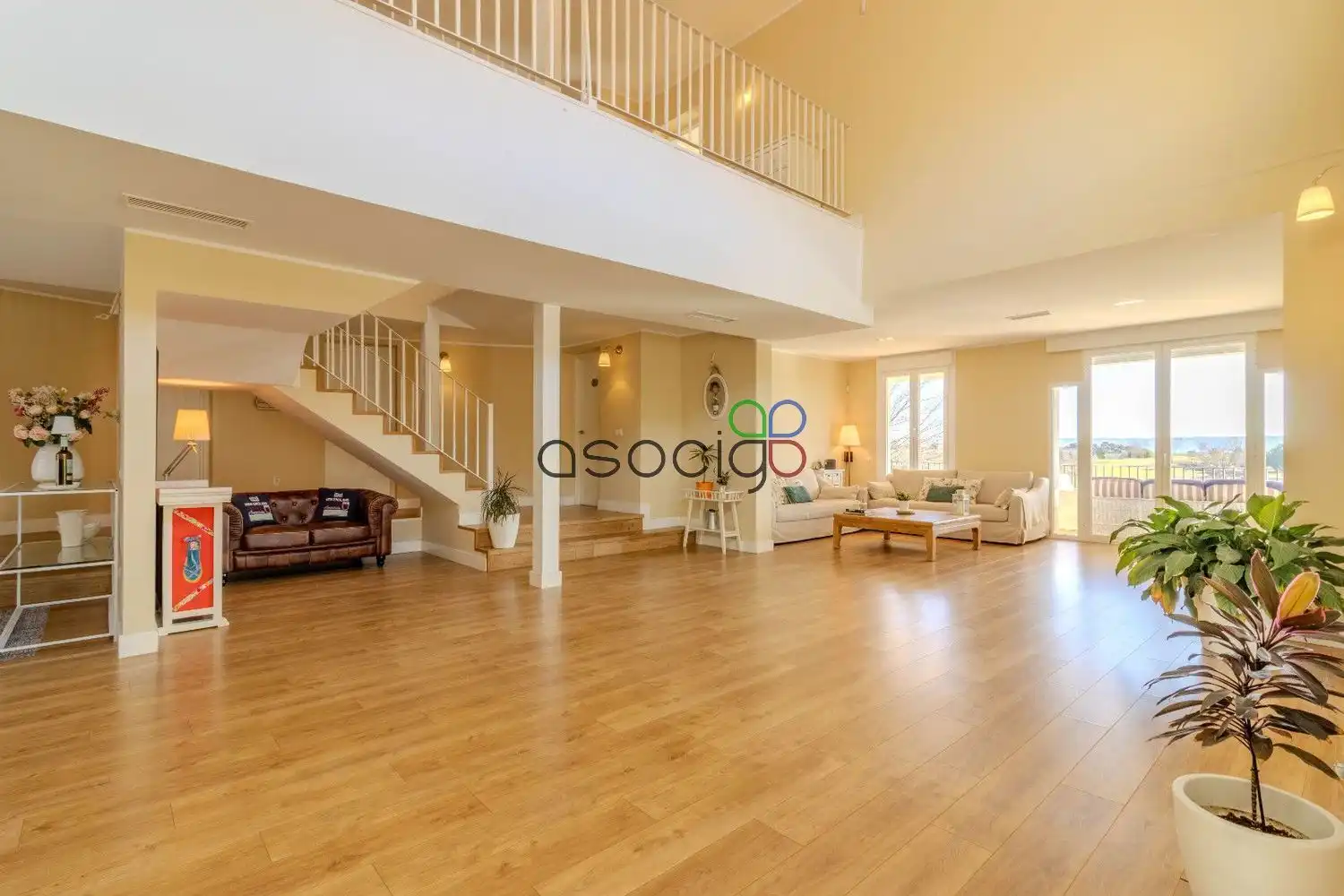 Living room of Houses for sale in Cabanillas del Campo  with Air Conditioner, Heating and Storage room