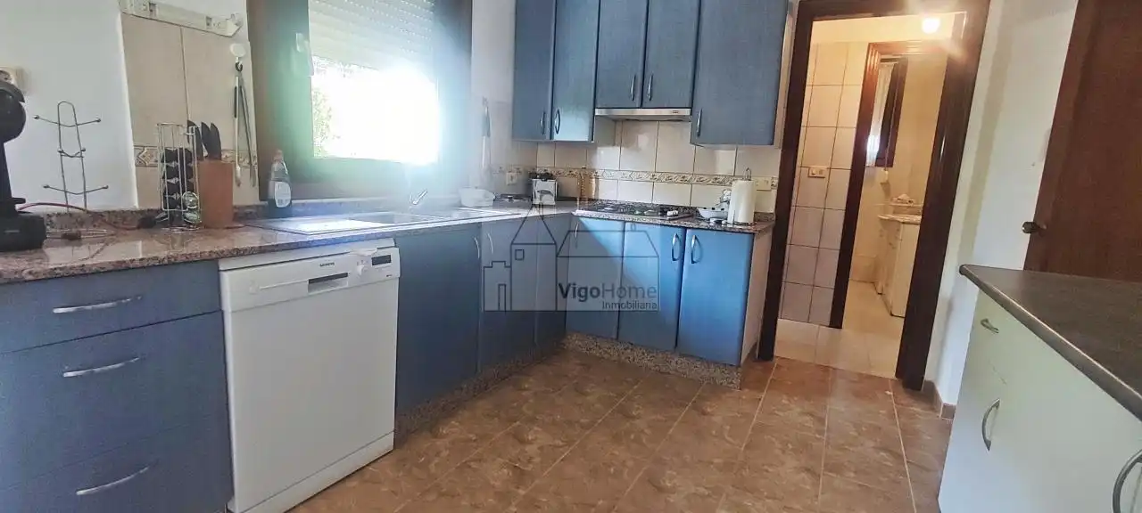 Cocina de Casa o chalet en venta en Vigo  con Calefacción, Jardín privado y Terraza
