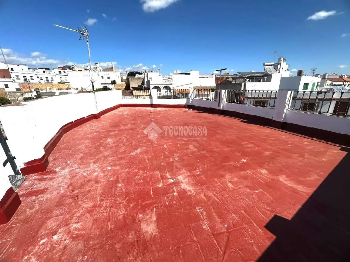 Terrassa de Casa adosada en venda en Alcalá del Río amb Aire condicionat i Balcó