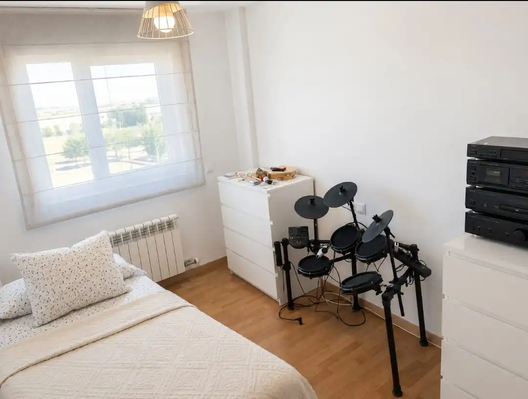 Bedroom of Flat for rent in Santiago de Compostela   with Furnished