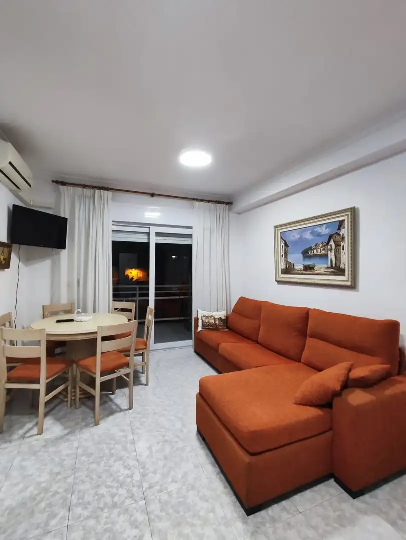 Sala d'estar de Apartament de lloguer en Torrevieja amb Aire condicionat, Calefacció i Terrassa