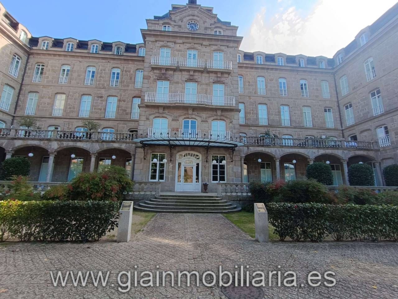 Vista exterior de Dúplex en venda en Mondariz-Balneario amb Aire condicionat, Parquet i Traster