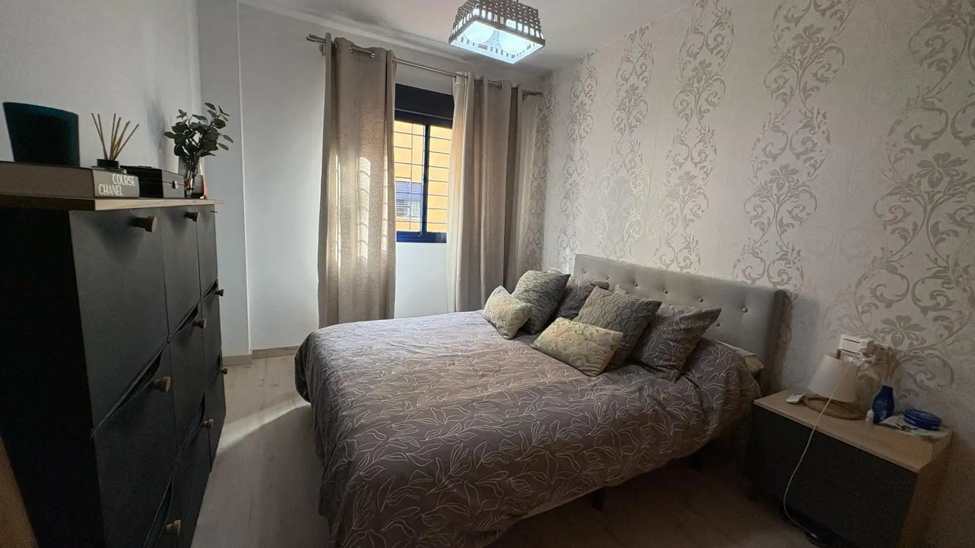 Habitación de Piso en venta en Torremolinos con Aire acondicionado, Balcón y Piscina comunitaria