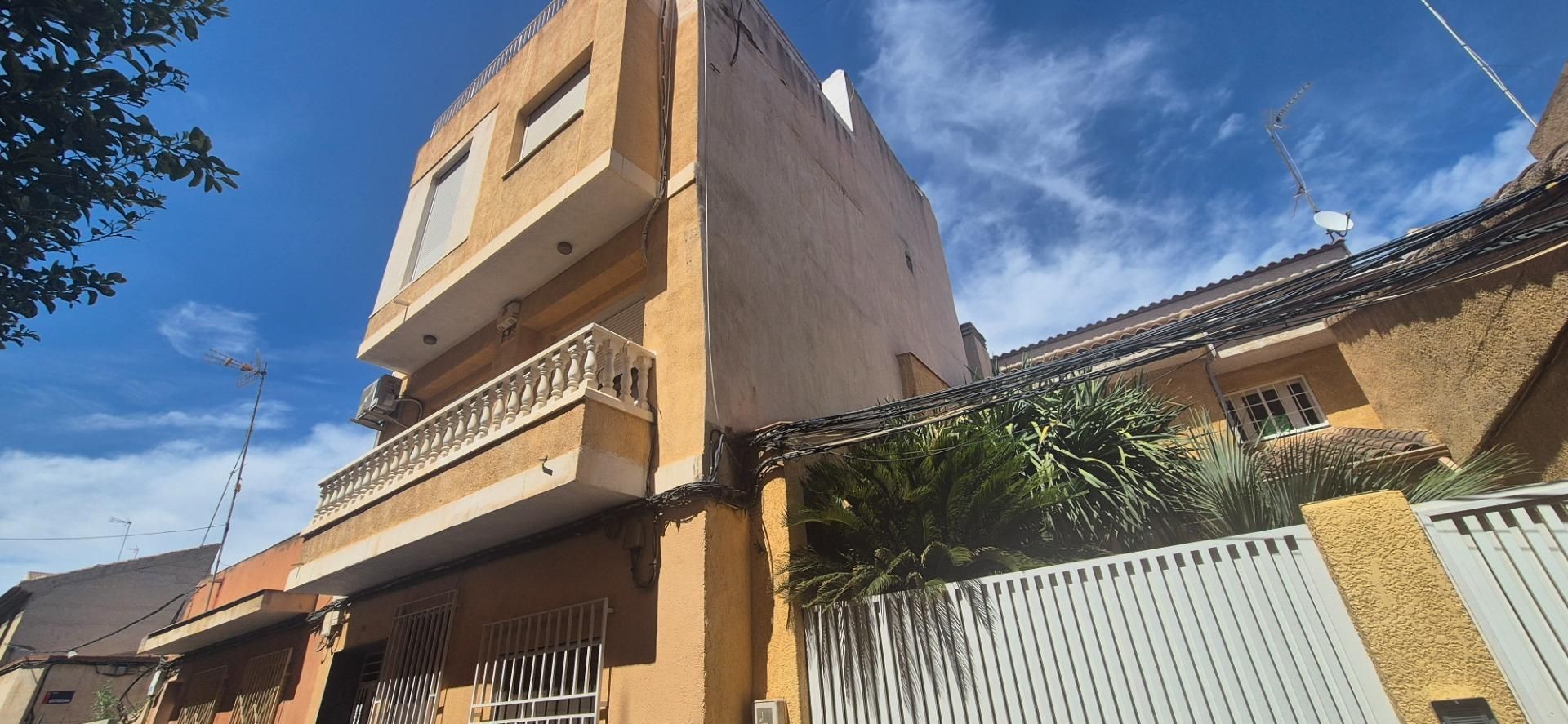 Vista exterior de Casa o xalet en venda en Alcantarilla