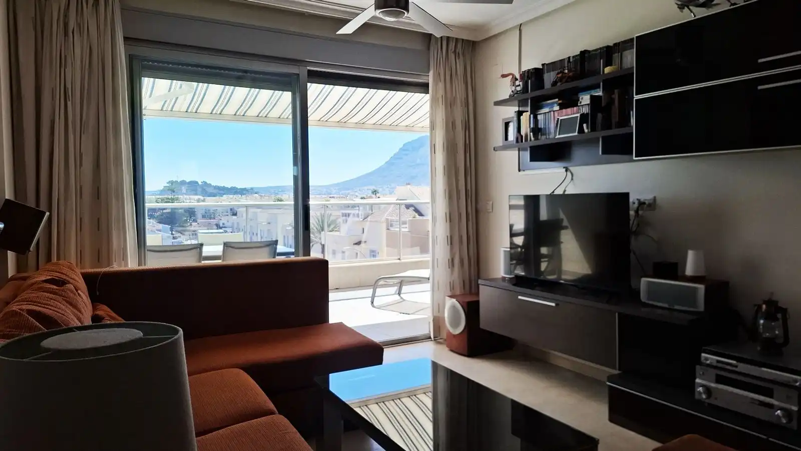Sala d'estar de Àtic en venda en Dénia amb Aire condicionat, Calefacció i Jardí privat