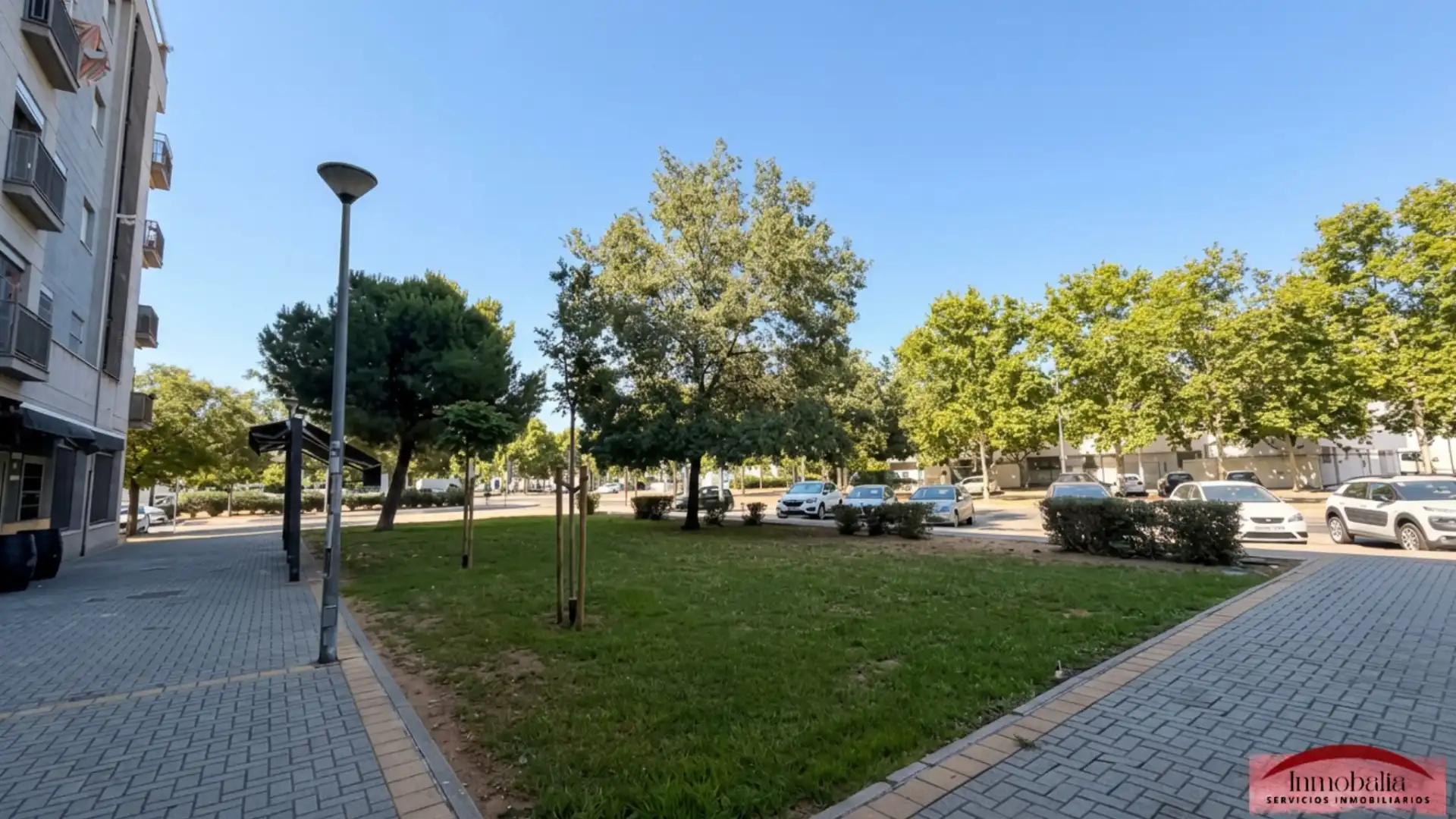 Außenansicht von Wohnung zum Verkauf in Sevilla mit Klimaanlage und Terrasse