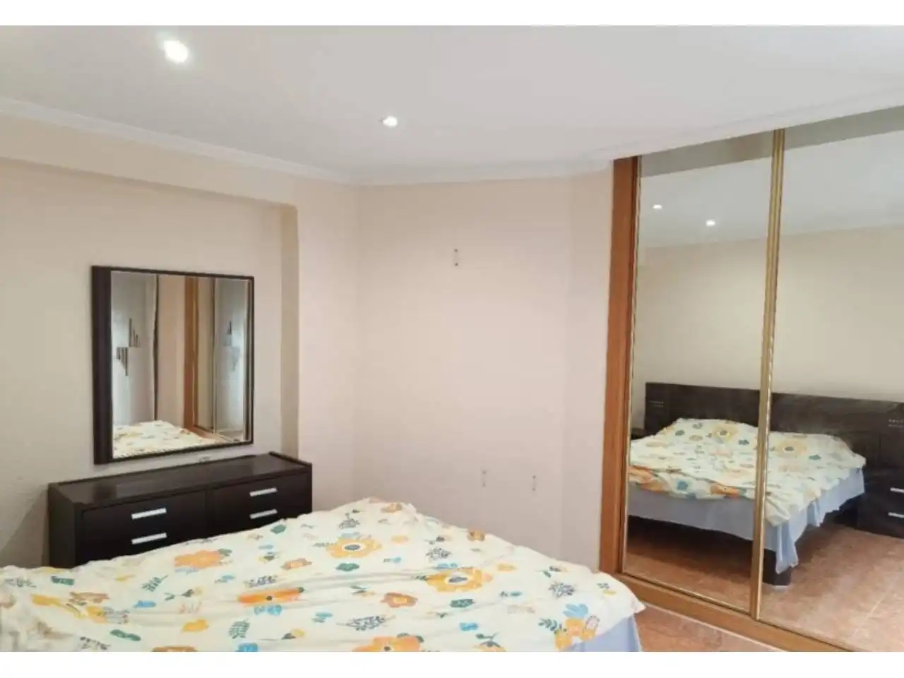 Piso con terraza en venta en Calle Villamarchante, imagen 7