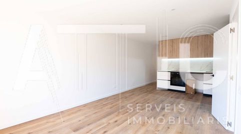 Foto 4 de Piso en venta en Calle Verge de Montserrat, Pont Vell, Ripollet