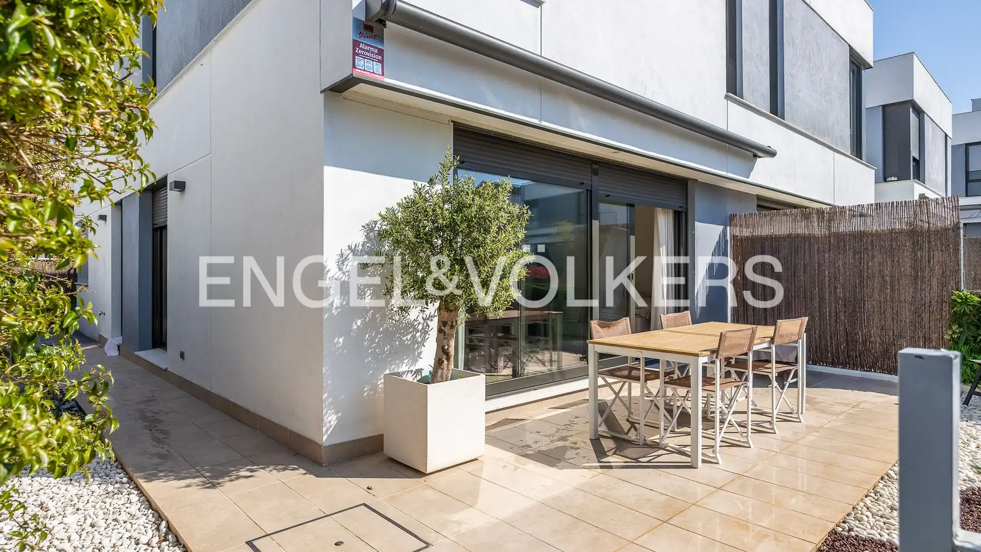 Terrace of Single-family semi-detached for sale in Mairena del Aljarafe  with Air Conditioner, Heating and Private garden