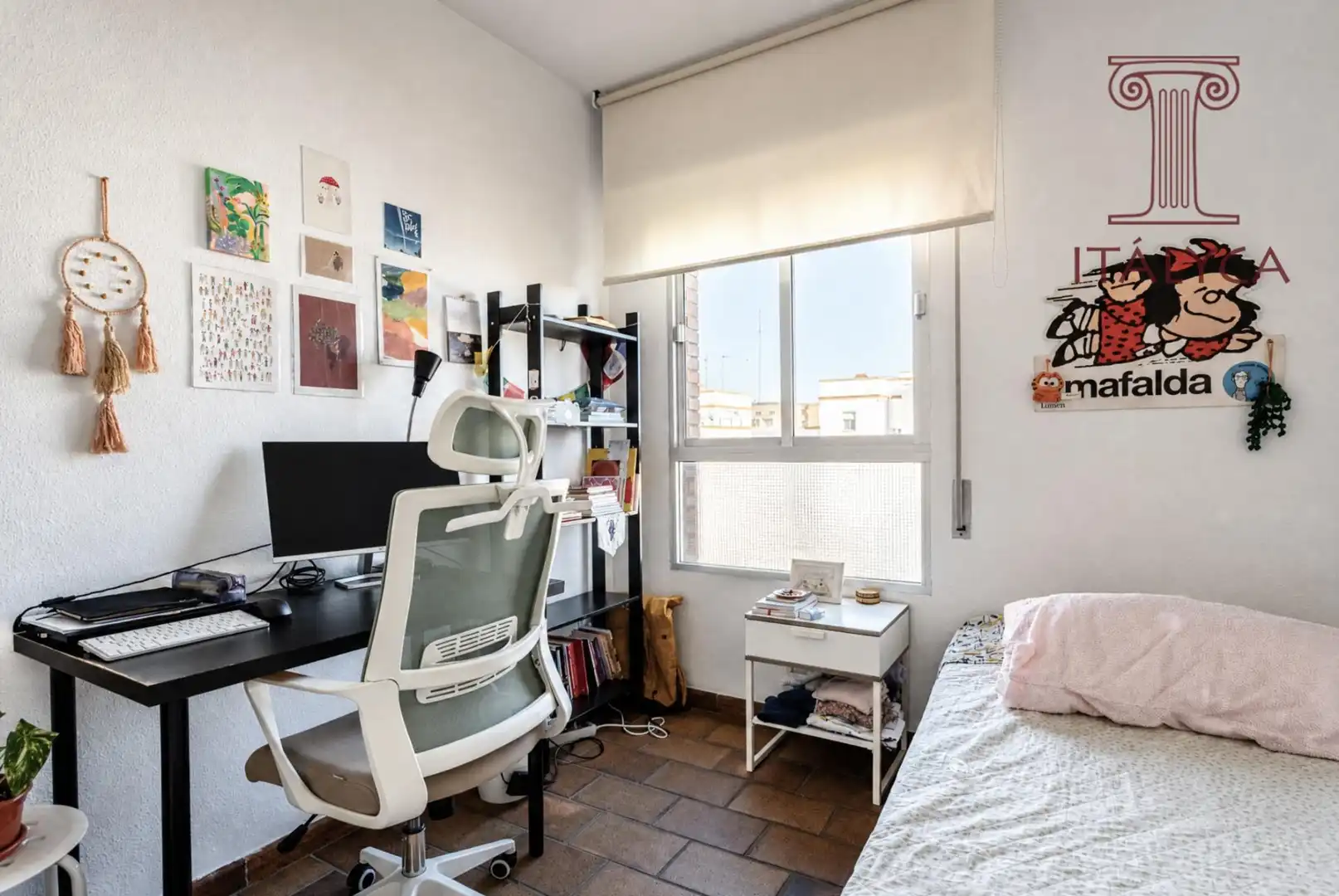 Bedroom of Flat for sale in Sevilla  with Air Conditioner, Heating and Terrace