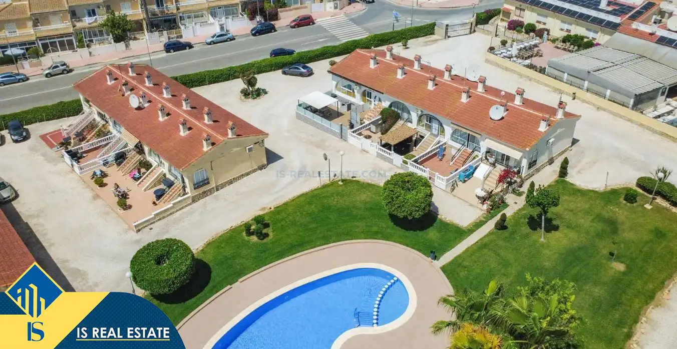 Vista exterior de Casa o xalet en venda en Rojales amb Aire condicionat, Calefacció i Terrassa