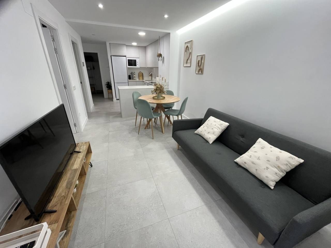 Living room of Flat to rent in Alcañiz  with Air Conditioner, Heating and Parquet flooring