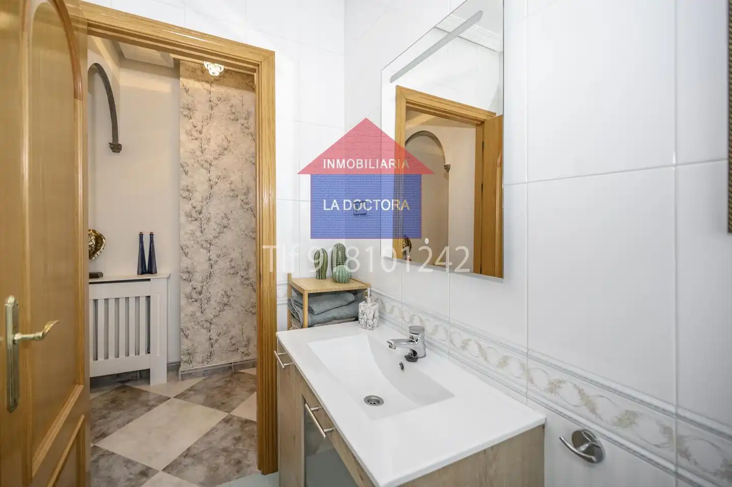 Baño de Casa o chalet en venta en Escalona con Calefacción, Terraza y Piscina