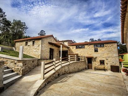 Vista exterior de Casa o xalet de lloguer en Dumbría amb Terrassa