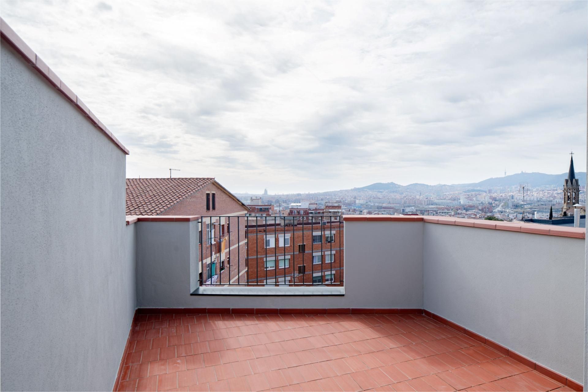 Terrace of Duplex for sale in Santa Coloma de Gramenet  with Air Conditioner, Heating and Parquet flooring