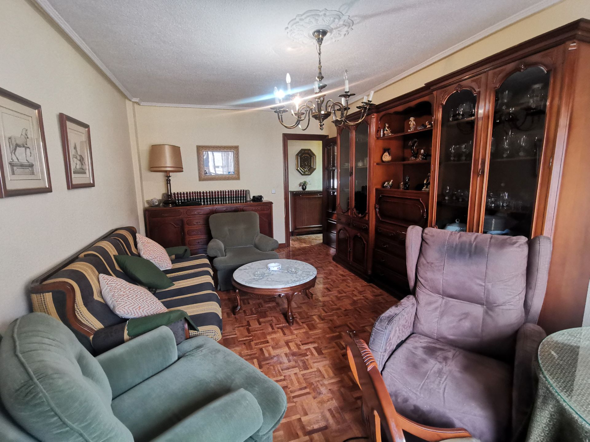 Sala de estar de Piso en venta en Salamanca Capital con Calefacción, Parquet y Horno