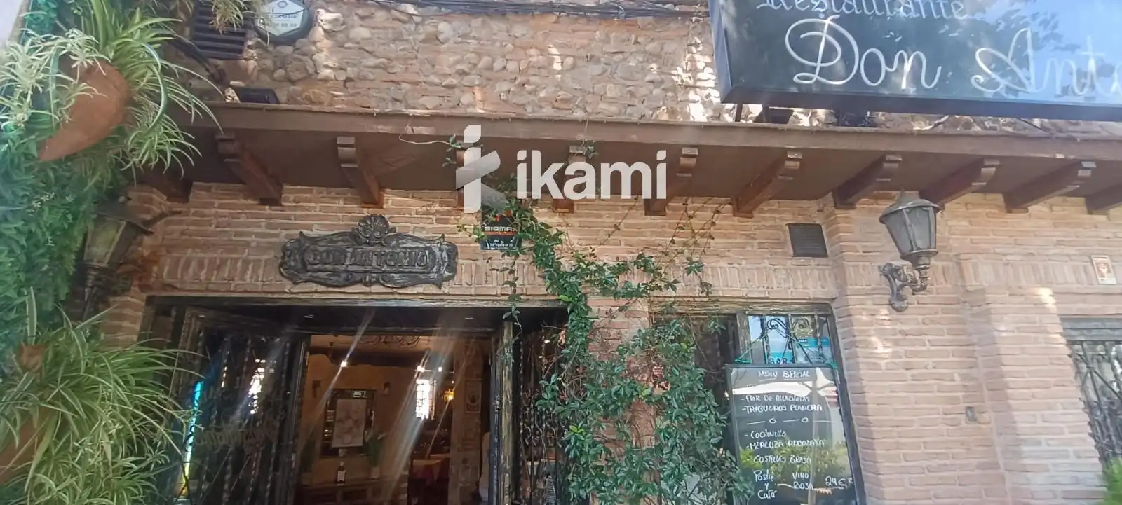 Local en venda en Madrid amb Terrassa, Moblat i Internet