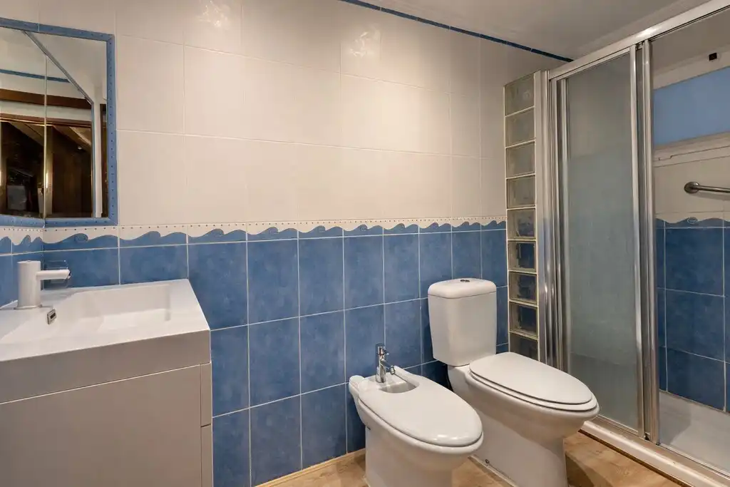 Baño de Piso en venta en  Palma de Mallorca con Aire acondicionado, Parquet y Amueblado
