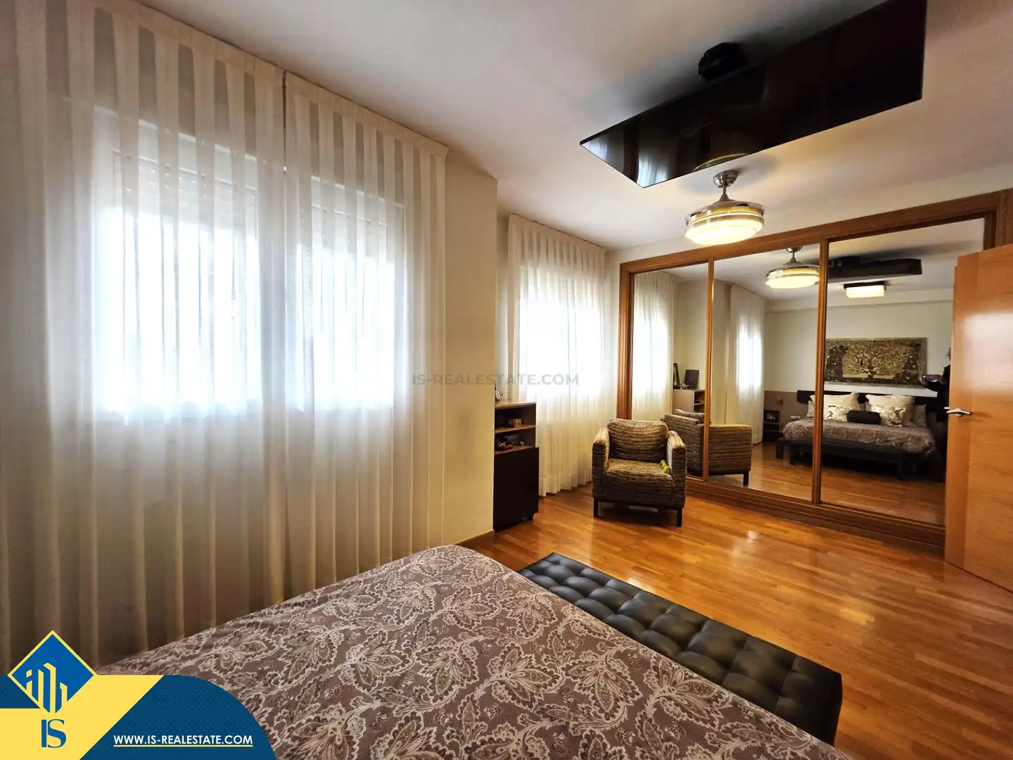 Bedroom of Houses for sale in Alicante / Alacant  with Terrace, Furnished and Community pool